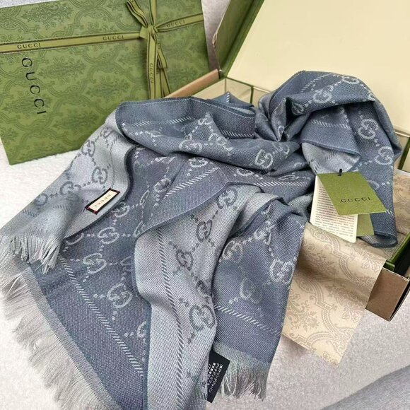 Authentic GUCCI Scarf - Picture 4 of 6